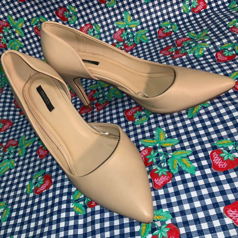 👠Forever 21 size 7.5 nude heel👠 - Picture 1 of 6